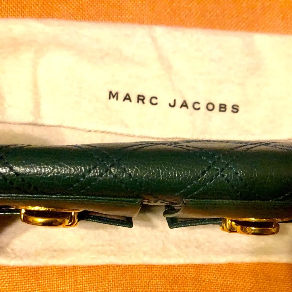 🌴🤩AUTHENTIC MARC JACOBS DESIGNER QUILTED LEATHER ZIP TOP GREEN WALLET😍 - Picture 5 of 16